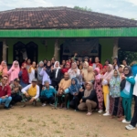 Lansia Antusias Ikuti Kegiatan Sosial di Desa Sumber Jaya