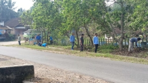 Gotong Royong Desa Sidodadi Asri Dukung Desa Helau